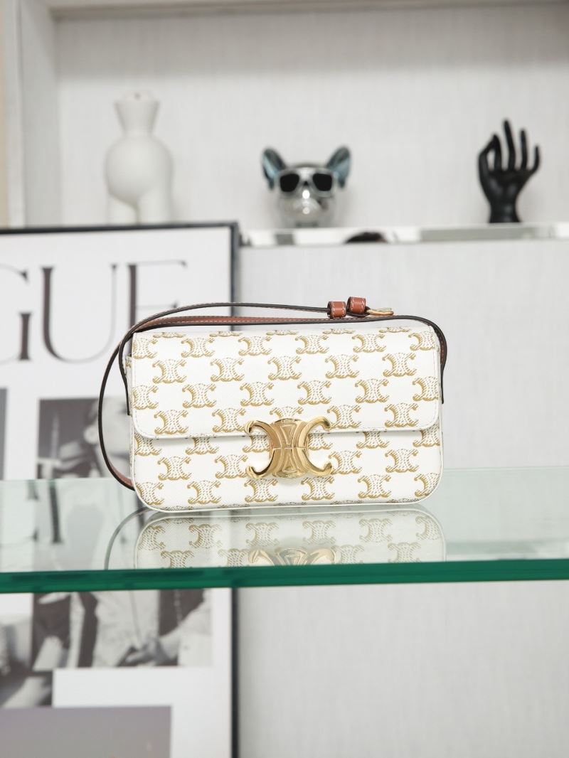 Ce1i*e triomphe bags